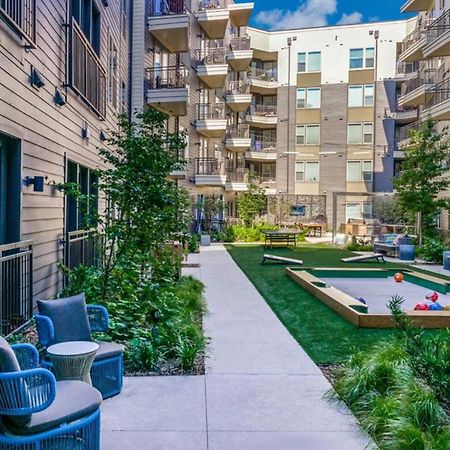 Cozy Retreat-Free Reserved Parking-Pool 애디슨 외부 사진