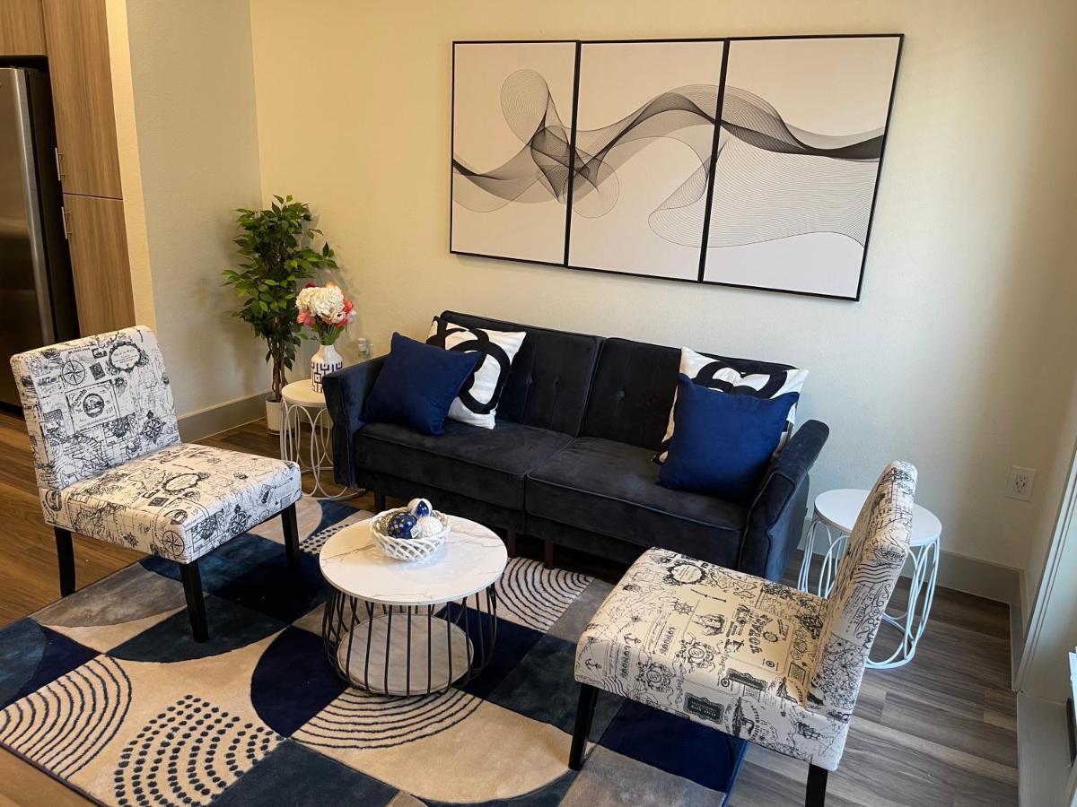 Cozy Retreat-Free Reserved Parking-Pool 애디슨 외부 사진