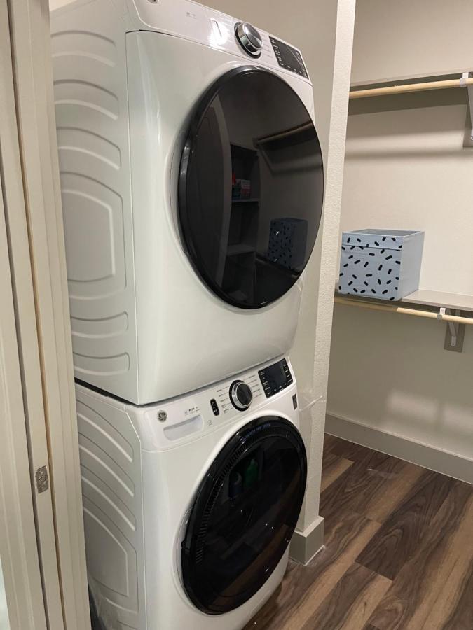 Cozy Retreat-Free Reserved Parking-Pool 애디슨 외부 사진
