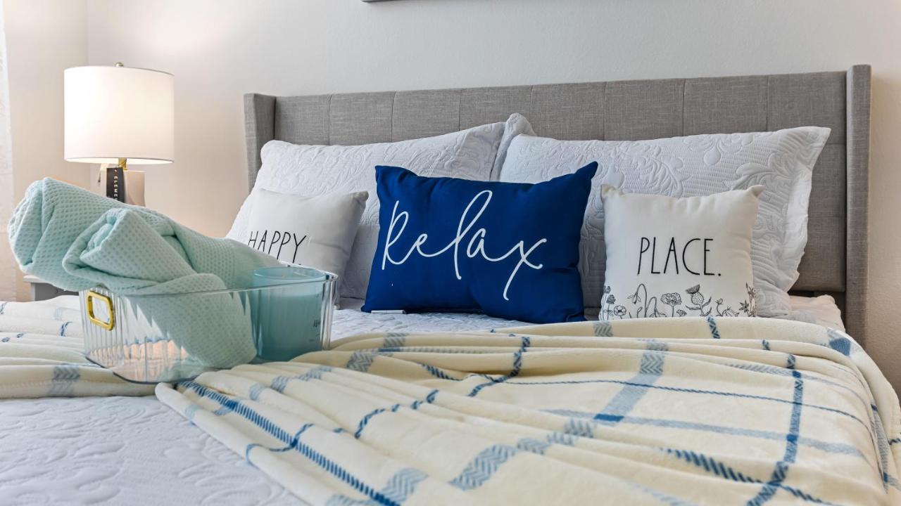 Cozy Retreat-Free Reserved Parking-Pool 애디슨 외부 사진