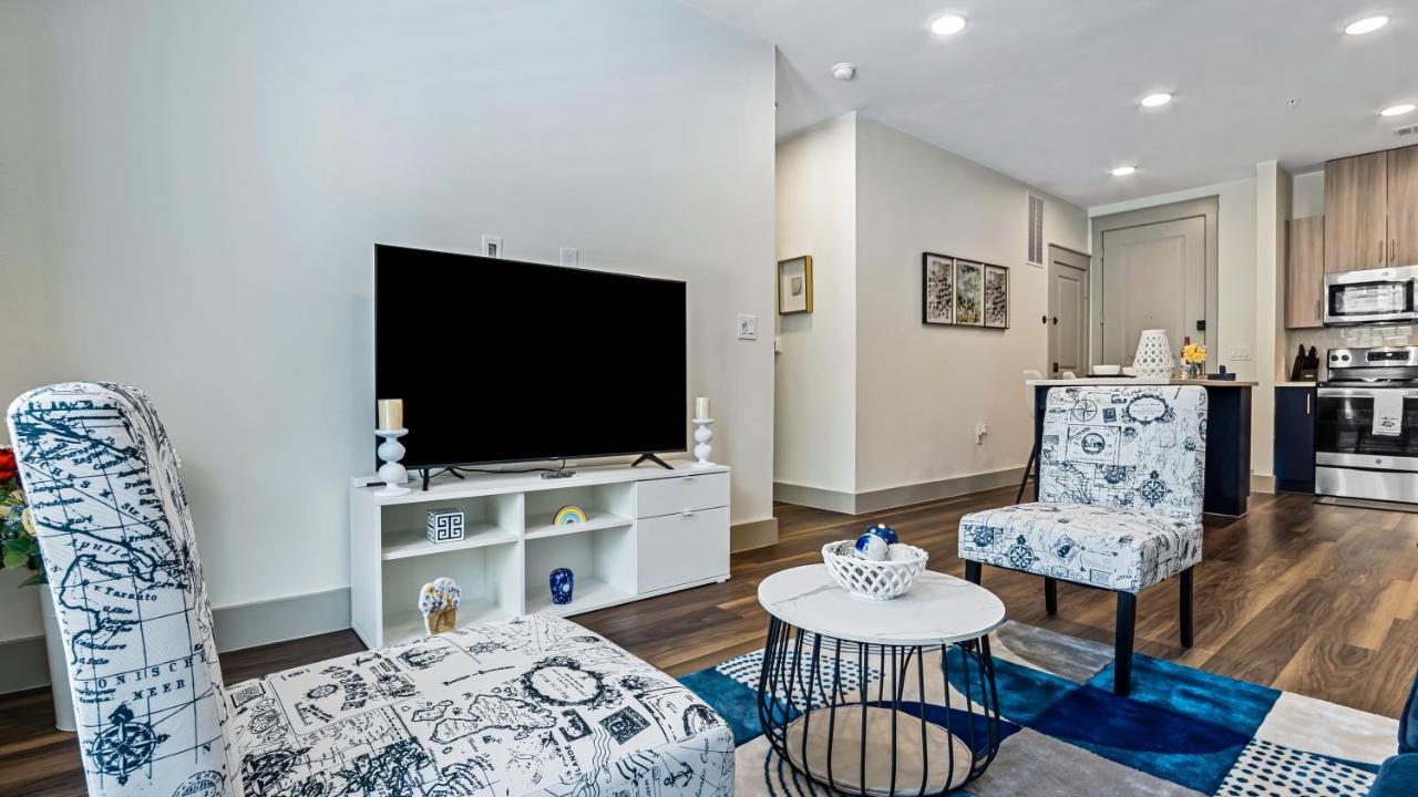 Cozy Retreat-Free Reserved Parking-Pool 애디슨 외부 사진