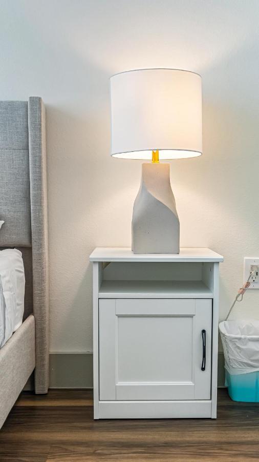 Cozy Retreat-Free Reserved Parking-Pool 애디슨 외부 사진