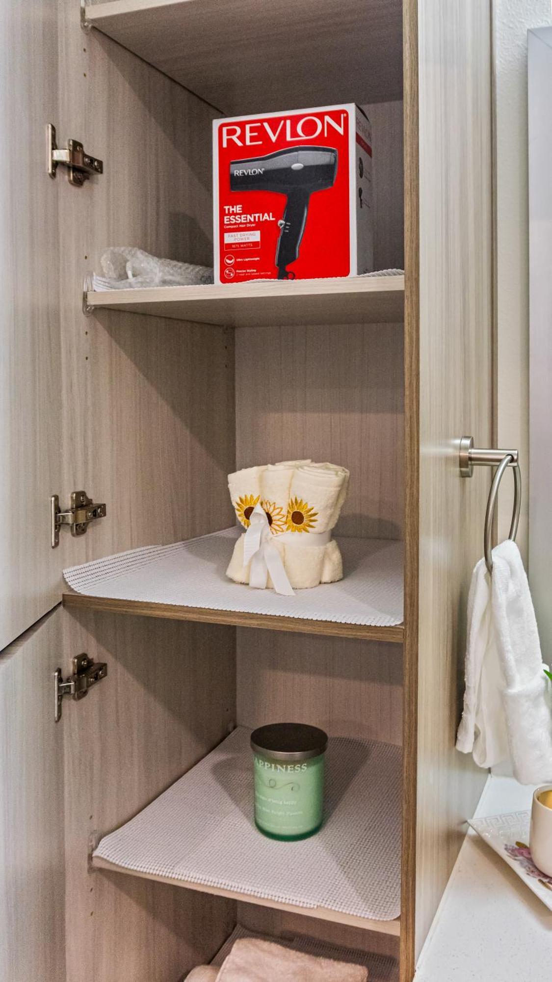 Cozy Retreat-Free Reserved Parking-Pool 애디슨 외부 사진